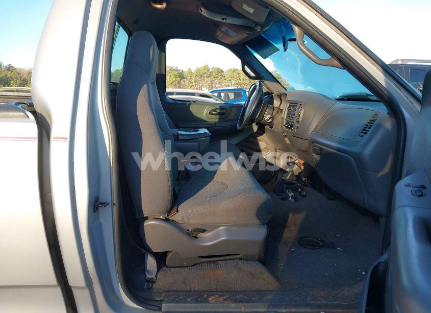 Photo 5 of 2000 Ford F-150 WORK SERIES/XL/XLT (VIN 1FTRF18W2YNC26138)