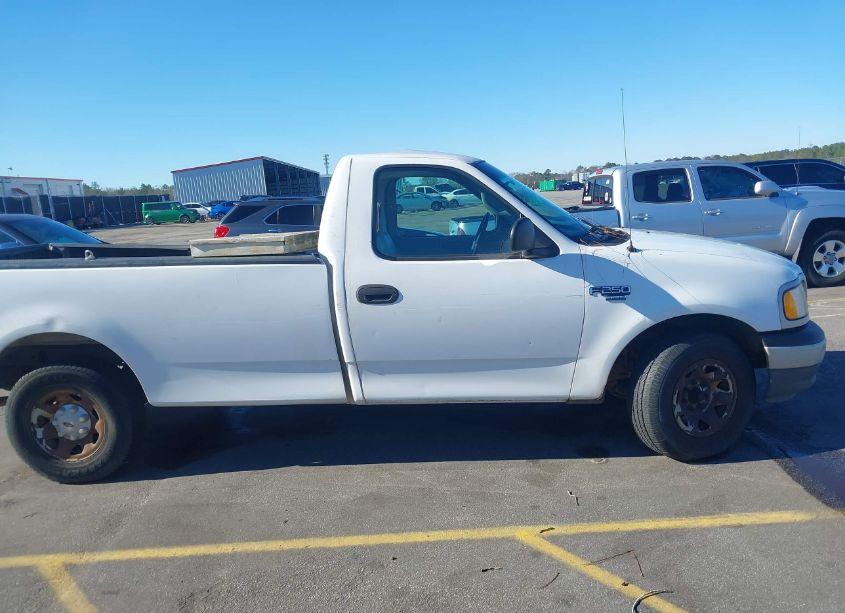 Photo 13 of 1999 Ford F-250 LARIAT/WORK SERIES/XL/XLT (VIN 1FTRF27W7XNB55847)