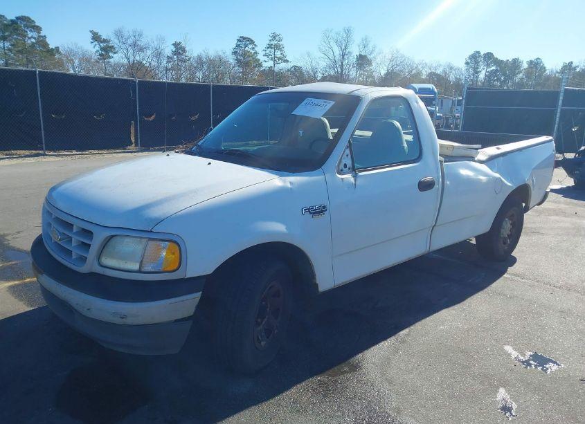 Photo 2 of 1999 Ford F-250 LARIAT/WORK SERIES/XL/XLT (VIN 1FTRF27W7XNB55847)