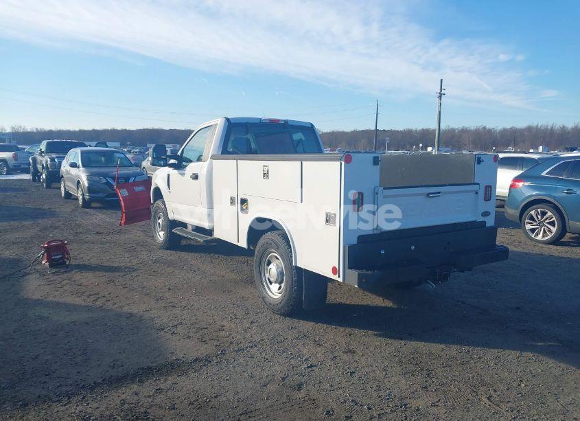 Photo 3 of 2017 Ford F-350 XL (VIN 1FTRF3B60HEE24222)