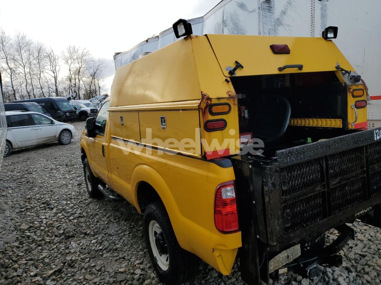 Photo 2 of 2015 FORD F350 SUPER DUTY UTILITY / SERVICE TRUCK (VIN 1FTRF3B66FEB64731)