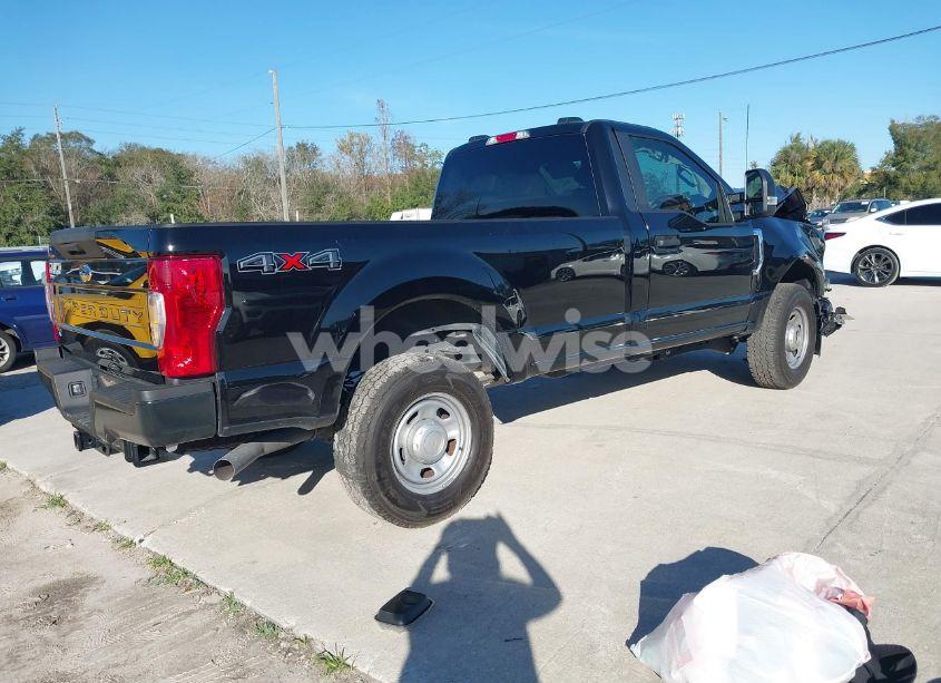 Photo 4 of 2022 Ford F-350 XL (VIN 1FTRF3B69NEG44678)