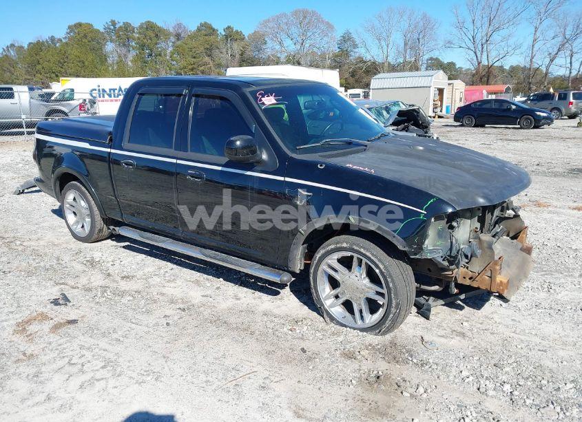 2003 Ford F-150 LARIAT (VIN 1FTRW07333KB84848) main photo