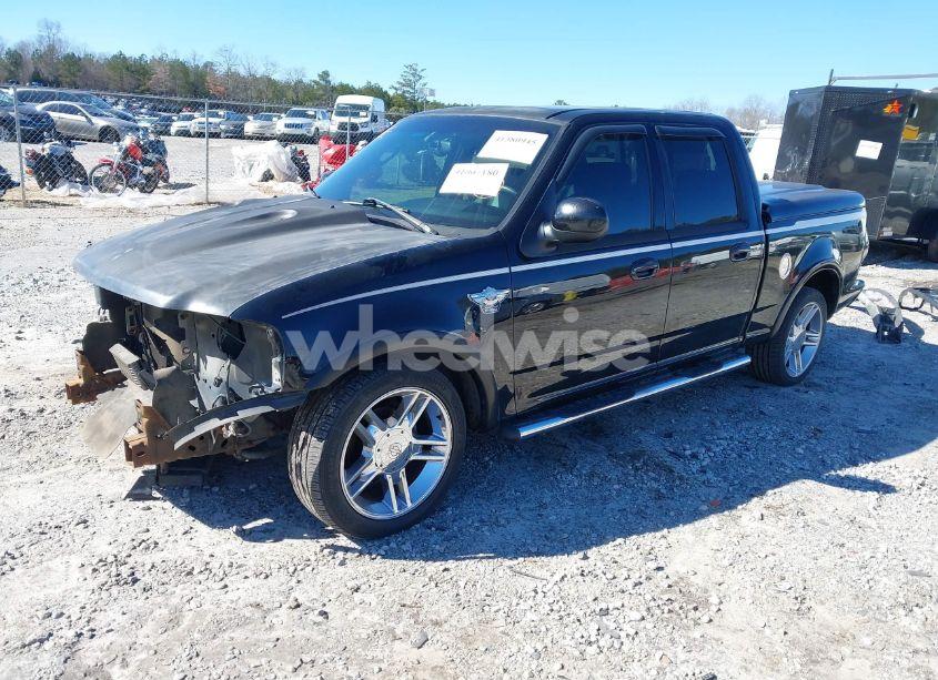 Photo 2 of 2003 Ford F-150 LARIAT (VIN 1FTRW07333KB84848)