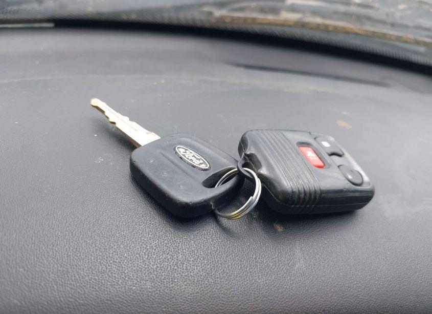 Photo 11 of 2002 Ford F-150 LARIAT (VIN 1FTRW07352KC84934)