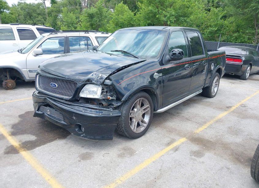 Photo 2 of 2002 Ford F-150 LARIAT (VIN 1FTRW07352KC84934)