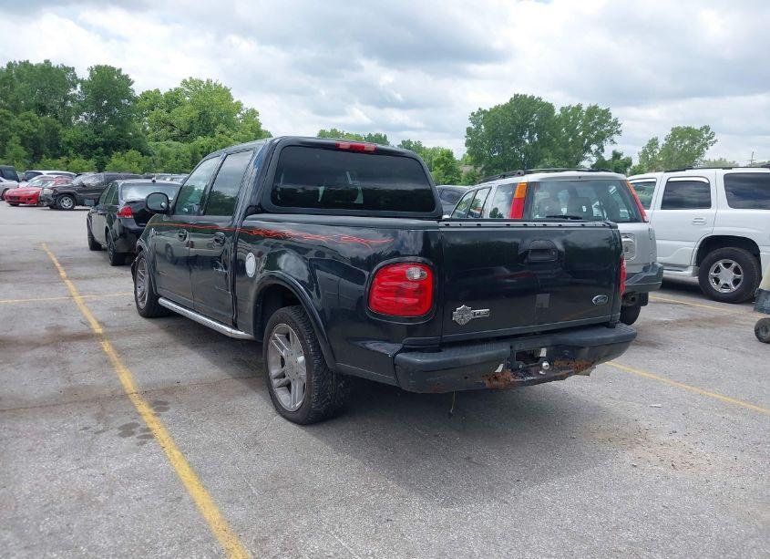 Photo 3 of 2002 Ford F-150 LARIAT (VIN 1FTRW07352KC84934)