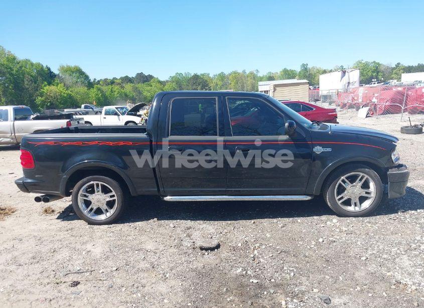 Photo 13 of 2002 Ford F-150 LARIAT (VIN 1FTRW07362KC96882)