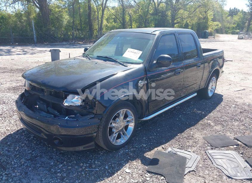 Photo 2 of 2002 Ford F-150 LARIAT (VIN 1FTRW07362KC96882)