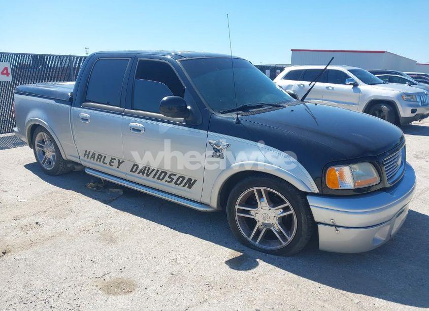 2003 Ford F-150 LARIAT (VIN 1FTRW07383KD71521) main photo