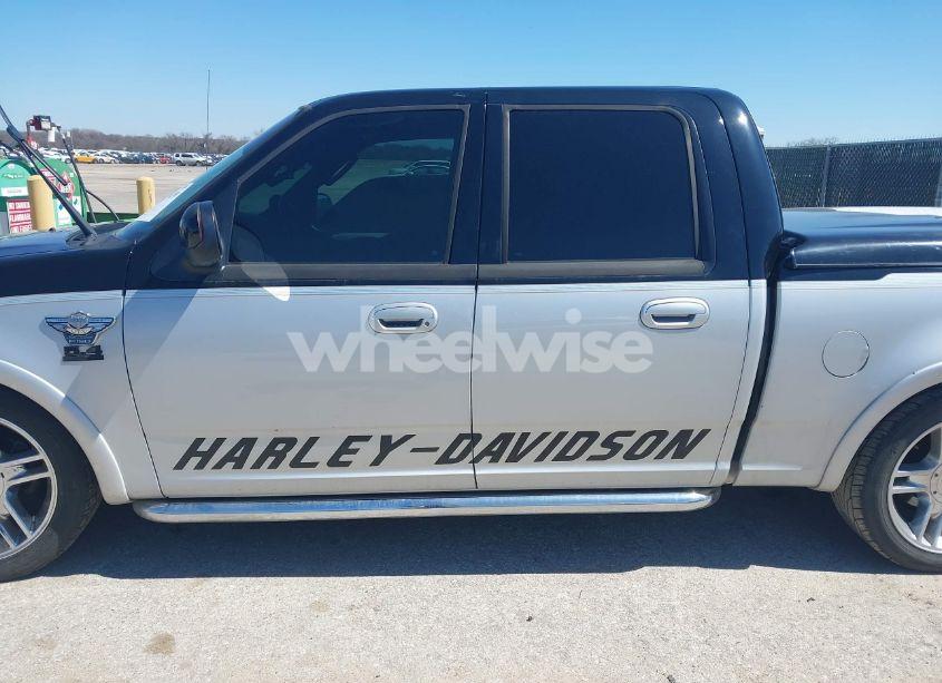 Photo 14 of 2003 Ford F-150 LARIAT (VIN 1FTRW07383KD71521)