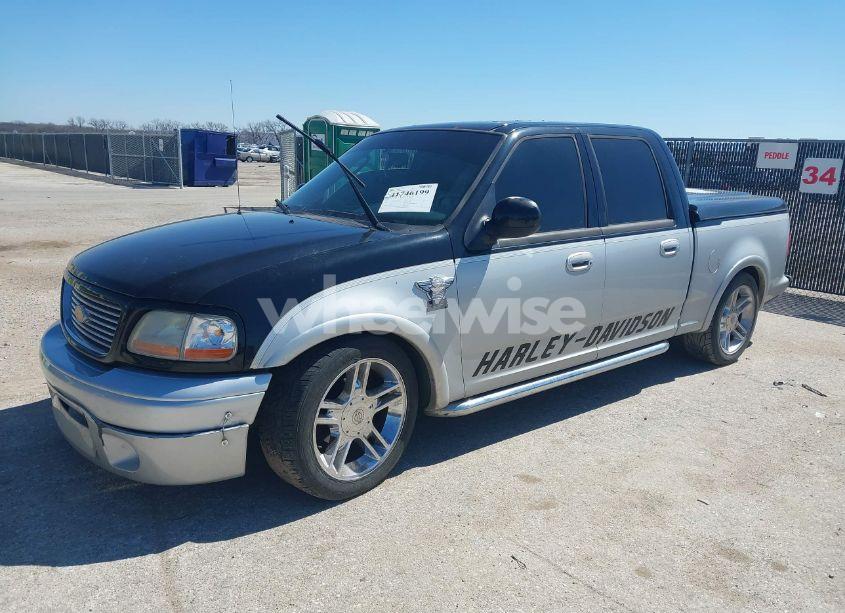 Photo 2 of 2003 Ford F-150 LARIAT (VIN 1FTRW07383KD71521)