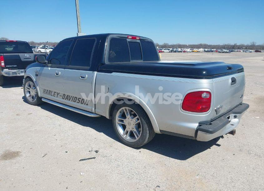 Photo 3 of 2003 Ford F-150 LARIAT (VIN 1FTRW07383KD71521)