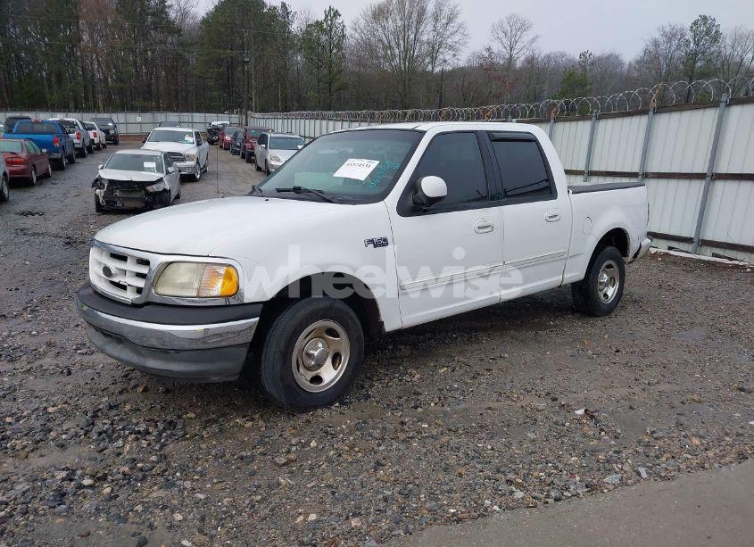 Photo 2 of 2003 Ford F-150 LARIAT/XLT (VIN 1FTRW07613KC21177)