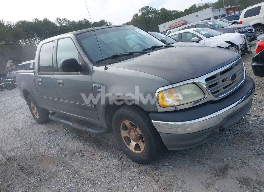 2003 Ford F-150 LARIAT/XLT (VIN 1FTRW07613KC39663) main photo