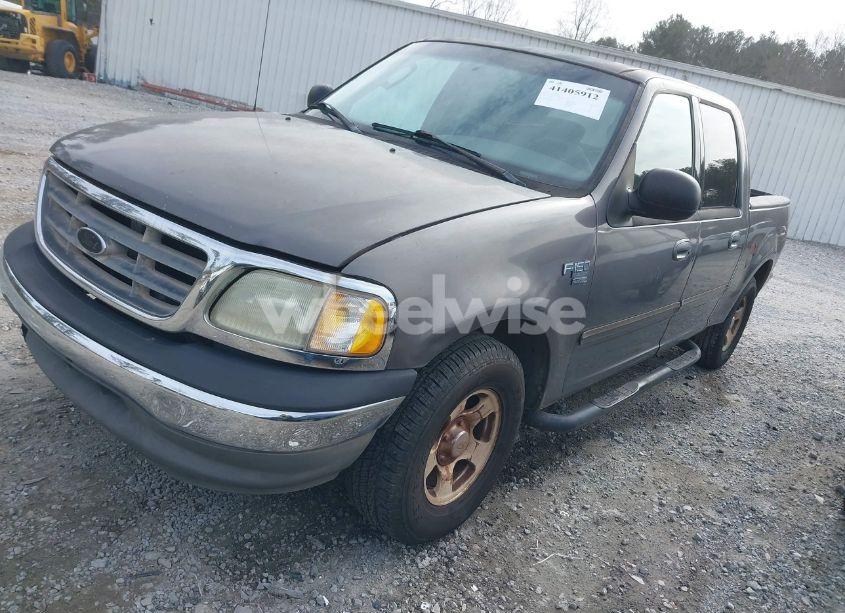 Photo 2 of 2003 Ford F-150 LARIAT/XLT (VIN 1FTRW07613KC39663)