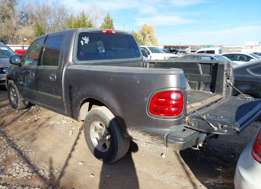 Photo 3 of 2003 Ford F-150 LARIAT/XLT (VIN 1FTRW07613KD25958)