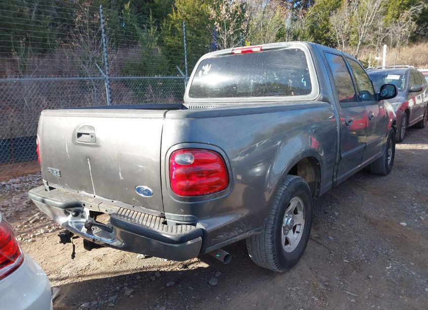 Photo 4 of 2003 Ford F-150 LARIAT/XLT (VIN 1FTRW07613KD25958)