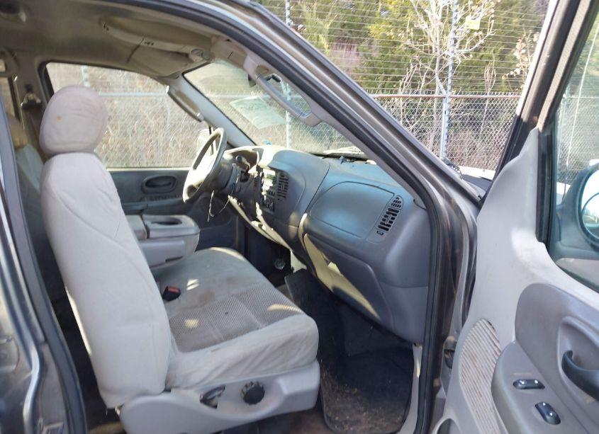 Photo 5 of 2003 Ford F-150 LARIAT/XLT (VIN 1FTRW07613KD25958)