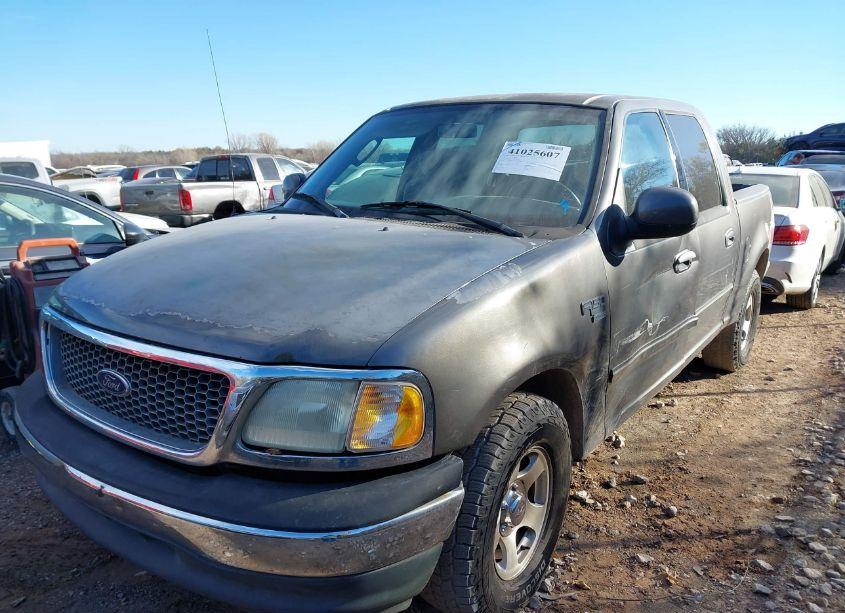 Photo 6 of 2003 Ford F-150 LARIAT/XLT (VIN 1FTRW07613KD25958)