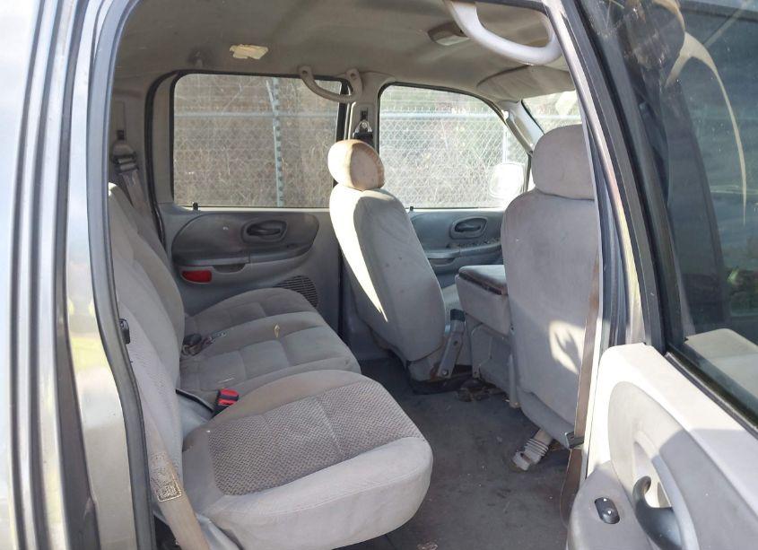 Photo 8 of 2003 Ford F-150 LARIAT/XLT (VIN 1FTRW07613KD25958)