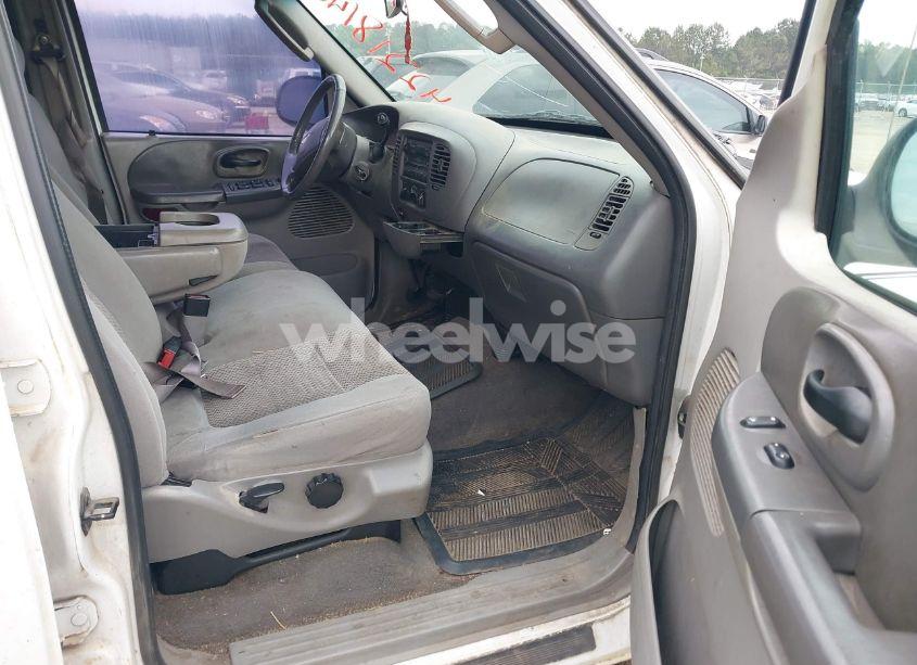 Photo 5 of 2003 Ford F-150 LARIAT/XLT (VIN 1FTRW07623KD95050)