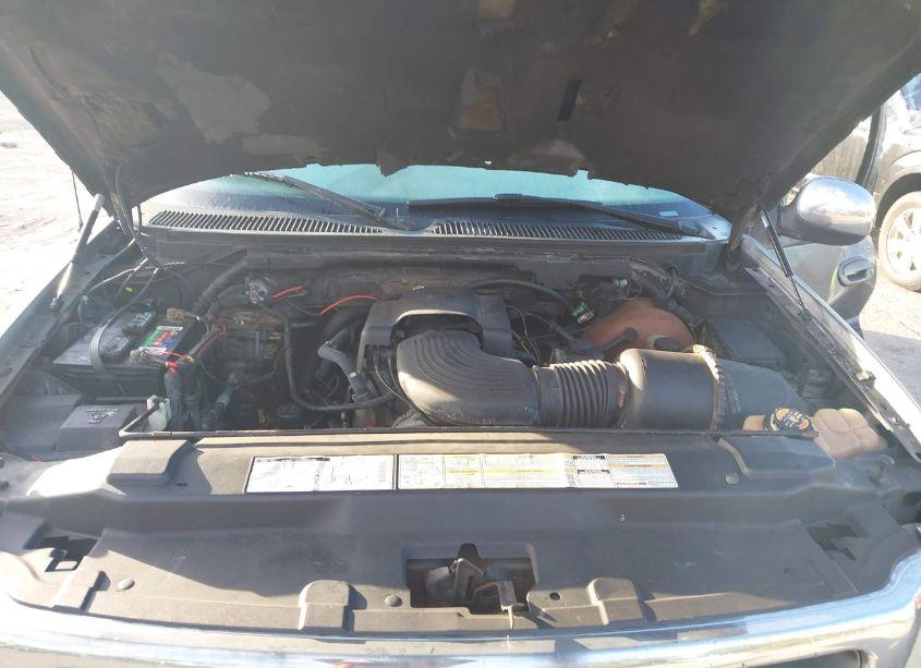 Photo 10 of 2002 Ford F-150 LARIAT/XLT (VIN 1FTRW07632KB51096)