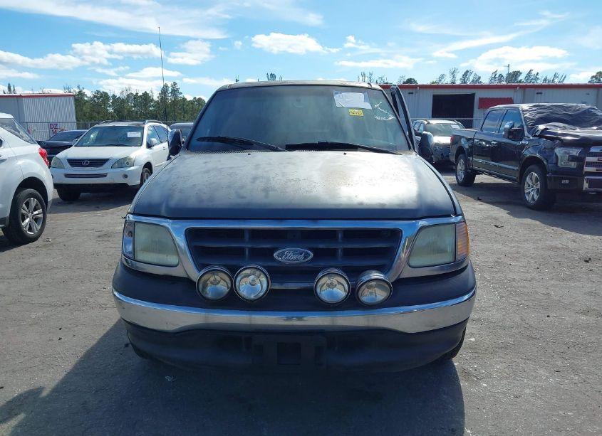 Photo 12 of 2002 Ford F-150 LARIAT/XLT (VIN 1FTRW07632KB51096)