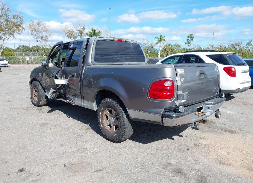 Photo 3 of 2002 Ford F-150 LARIAT/XLT (VIN 1FTRW07632KB51096)