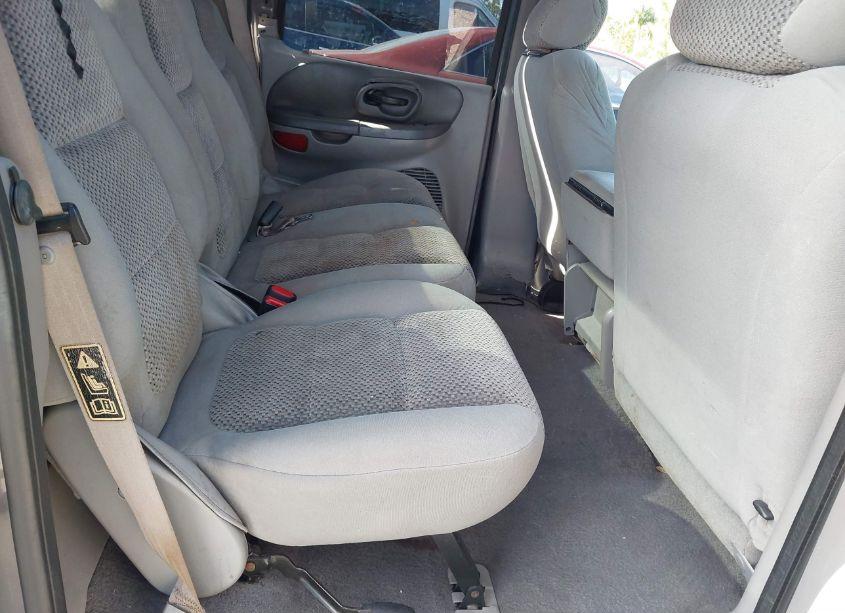 Photo 8 of 2002 Ford F-150 LARIAT/XLT (VIN 1FTRW07632KB51096)