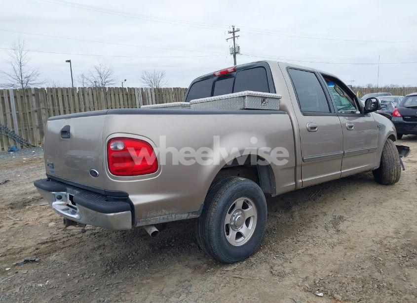 Photo 4 of 2002 Ford F-150 LARIAT/XLT (VIN 1FTRW07632KC67012)