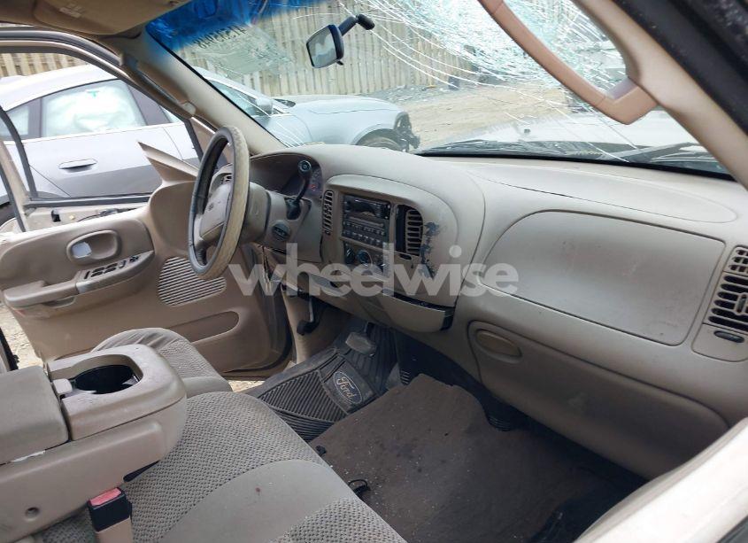 Photo 5 of 2002 Ford F-150 LARIAT/XLT (VIN 1FTRW07632KC67012)