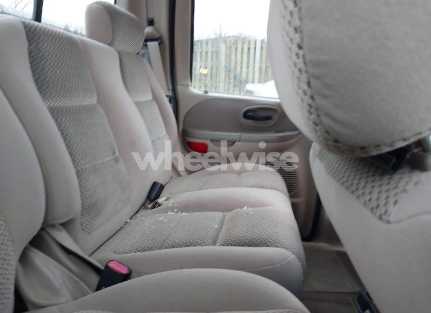 Photo 8 of 2002 Ford F-150 LARIAT/XLT (VIN 1FTRW07632KC67012)