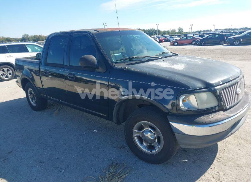 2003 Ford F-150 LARIAT/XLT (VIN 1FTRW07633KB06824) main photo