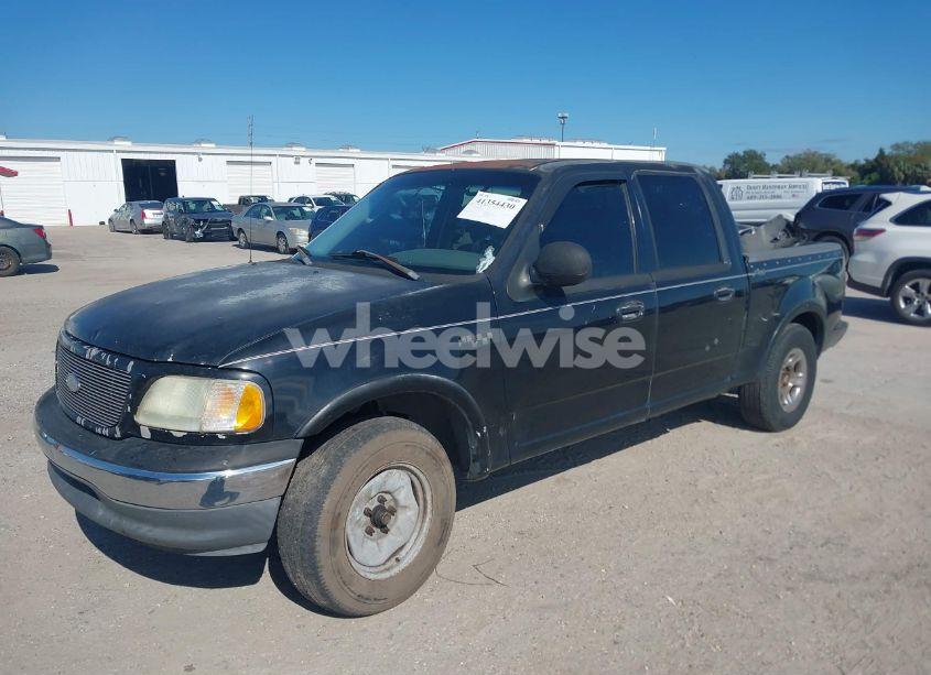Photo 2 of 2003 Ford F-150 LARIAT/XLT (VIN 1FTRW07633KB06824)
