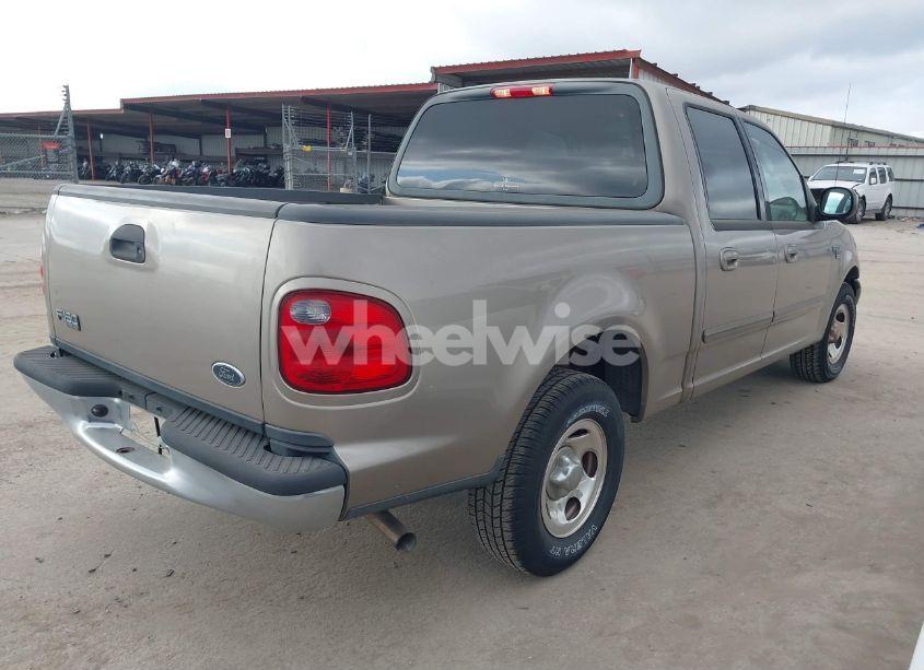 Photo 4 of 2003 Ford F-150 LARIAT/XLT (VIN 1FTRW07633KD34371)