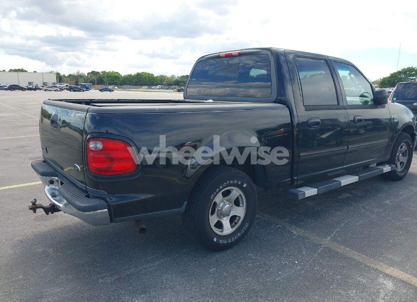 Photo 4 of 2003 Ford F-150 LARIAT/XLT (VIN 1FTRW07633KD60114)
