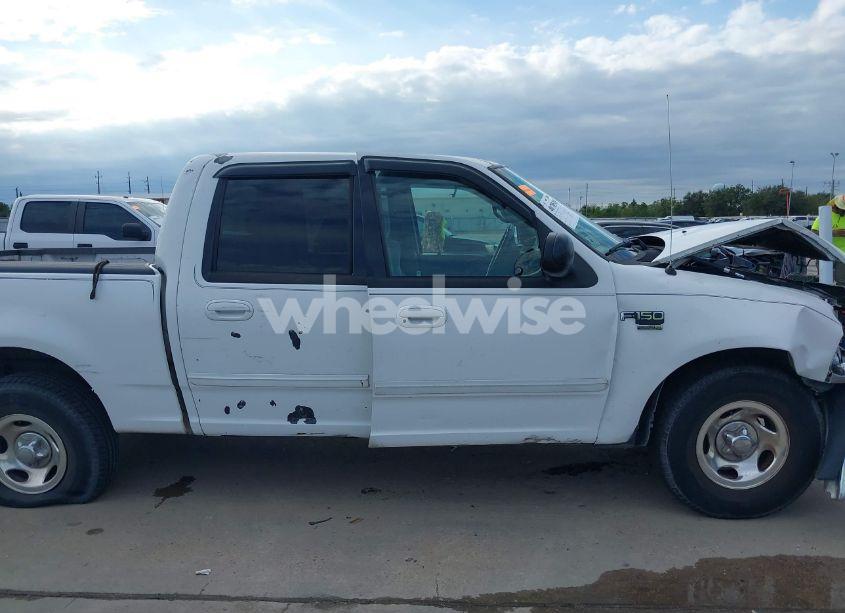 Photo 13 of 2002 Ford F-150 LARIAT/XLT (VIN 1FTRW07642KA13518)