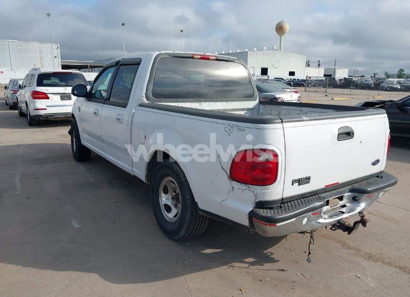 Photo 3 of 2002 Ford F-150 LARIAT/XLT (VIN 1FTRW07642KA13518)