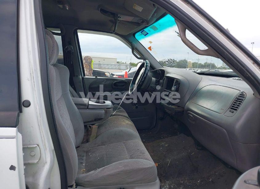 Photo 5 of 2002 Ford F-150 LARIAT/XLT (VIN 1FTRW07642KA13518)