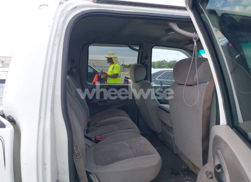 Photo 8 of 2002 Ford F-150 LARIAT/XLT (VIN 1FTRW07642KA13518)