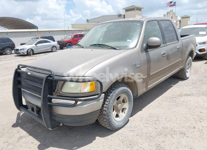 Photo 2 of 2003 Ford F-150 LARIAT/XLT (VIN 1FTRW07643KB31926)