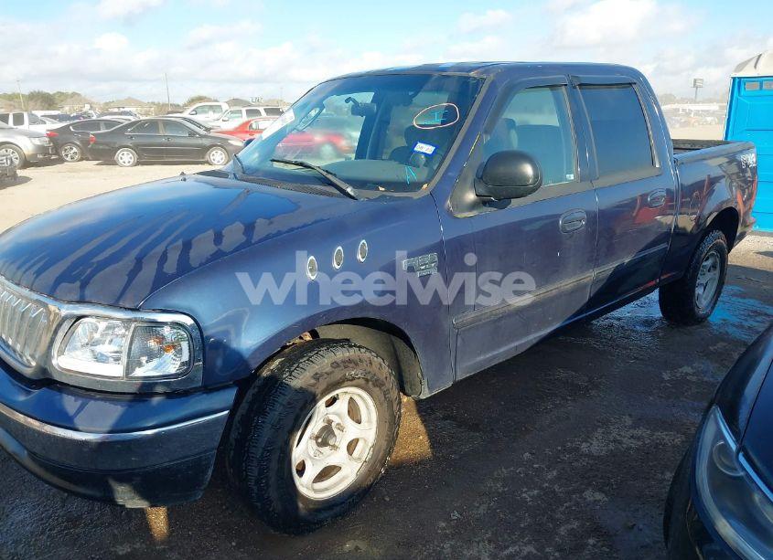 Photo 2 of 2003 Ford F-150 LARIAT/XLT (VIN 1FTRW07643KD70294)