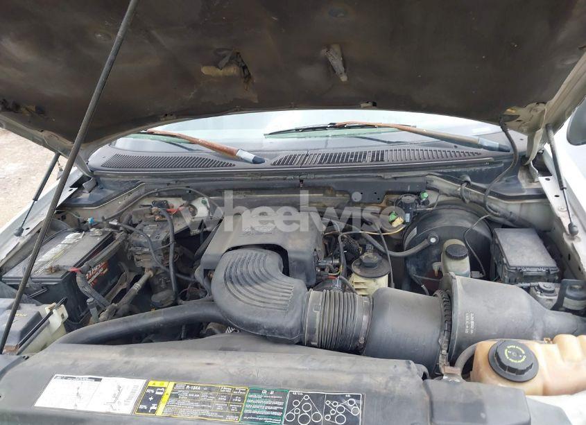 Photo 10 of 2002 Ford F-150 LARIAT/XLT (VIN 1FTRW07652KC87245)