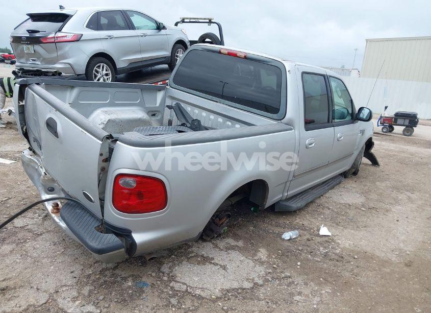 Photo 4 of 2002 Ford F-150 LARIAT/XLT (VIN 1FTRW07652KC87245)