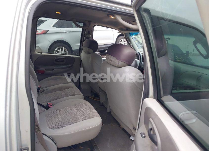 Photo 8 of 2002 Ford F-150 LARIAT/XLT (VIN 1FTRW07652KC87245)