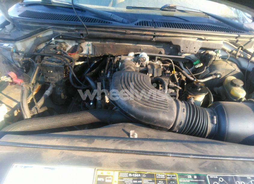 Photo 10 of 2002 Ford F-150 LARIAT/XLT (VIN 1FTRW07652KE14057)