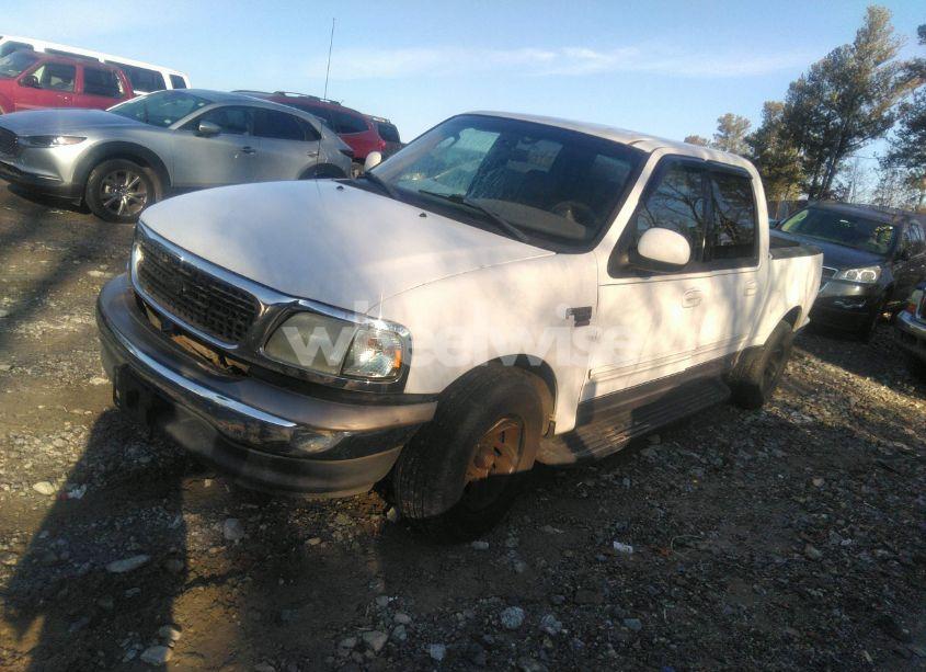 Photo 2 of 2002 Ford F-150 LARIAT/XLT (VIN 1FTRW07652KE14057)