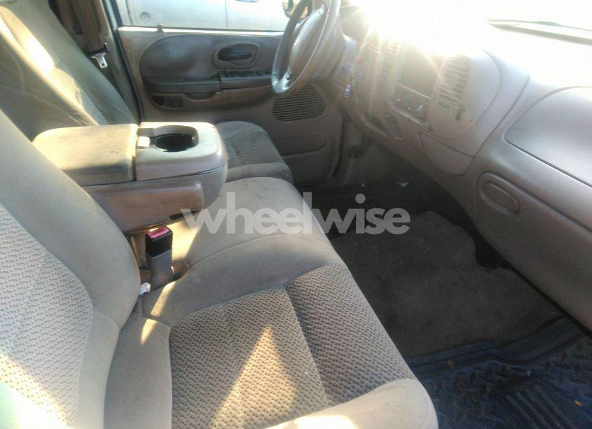 Photo 5 of 2002 Ford F-150 LARIAT/XLT (VIN 1FTRW07652KE14057)