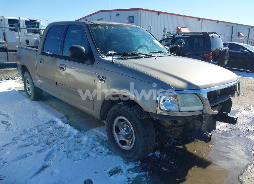 2003 Ford F-150 LARIAT/XLT (VIN 1FTRW07653KC39682) main photo